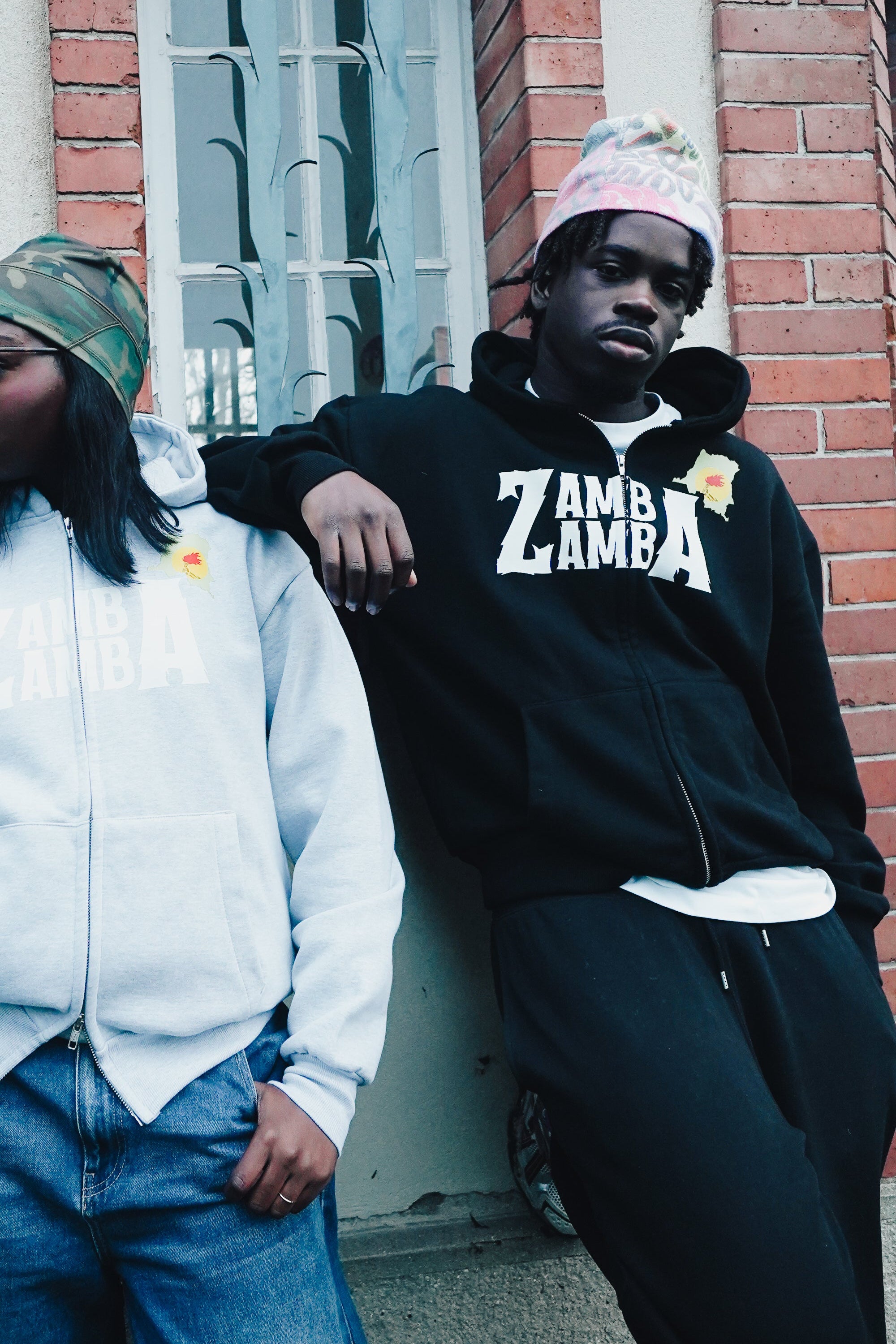 ZAMBA “RACINE” ZIP HOODIE / NOIR