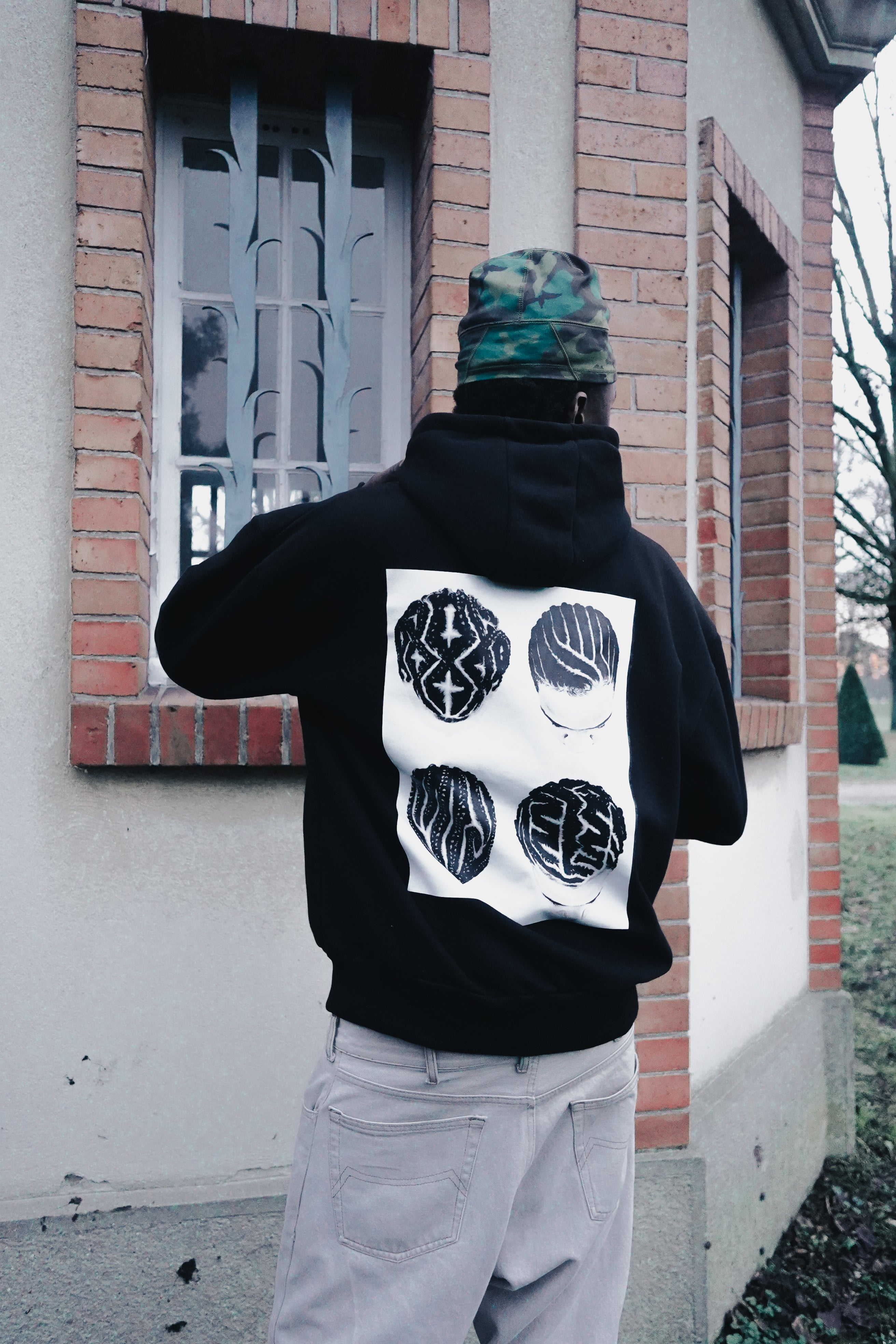 ZAMBA “RACINE” ZIP HOODIE / NOIR