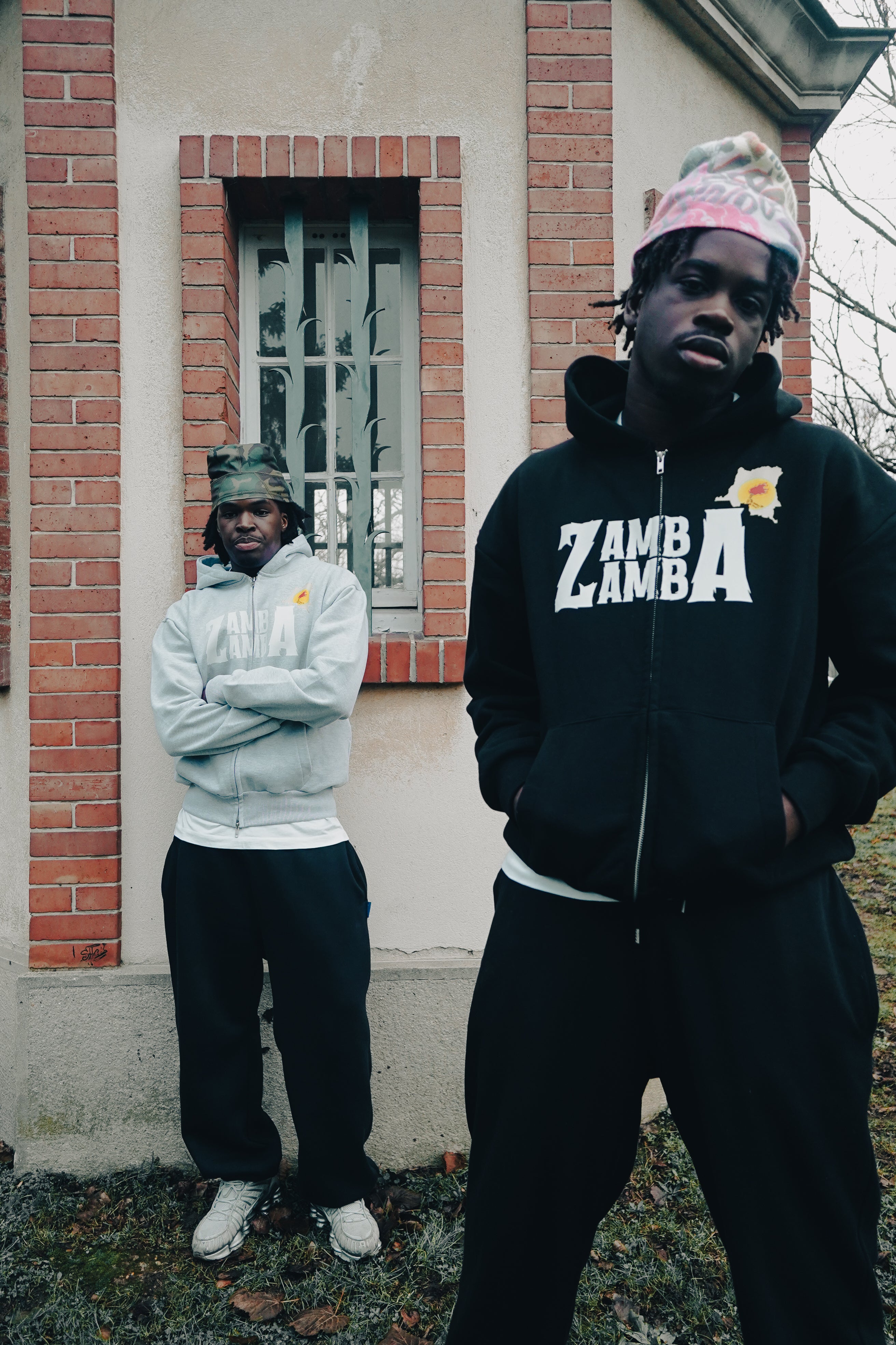 ZAMBA “RACINE” ZIP HOODIE / NOIR