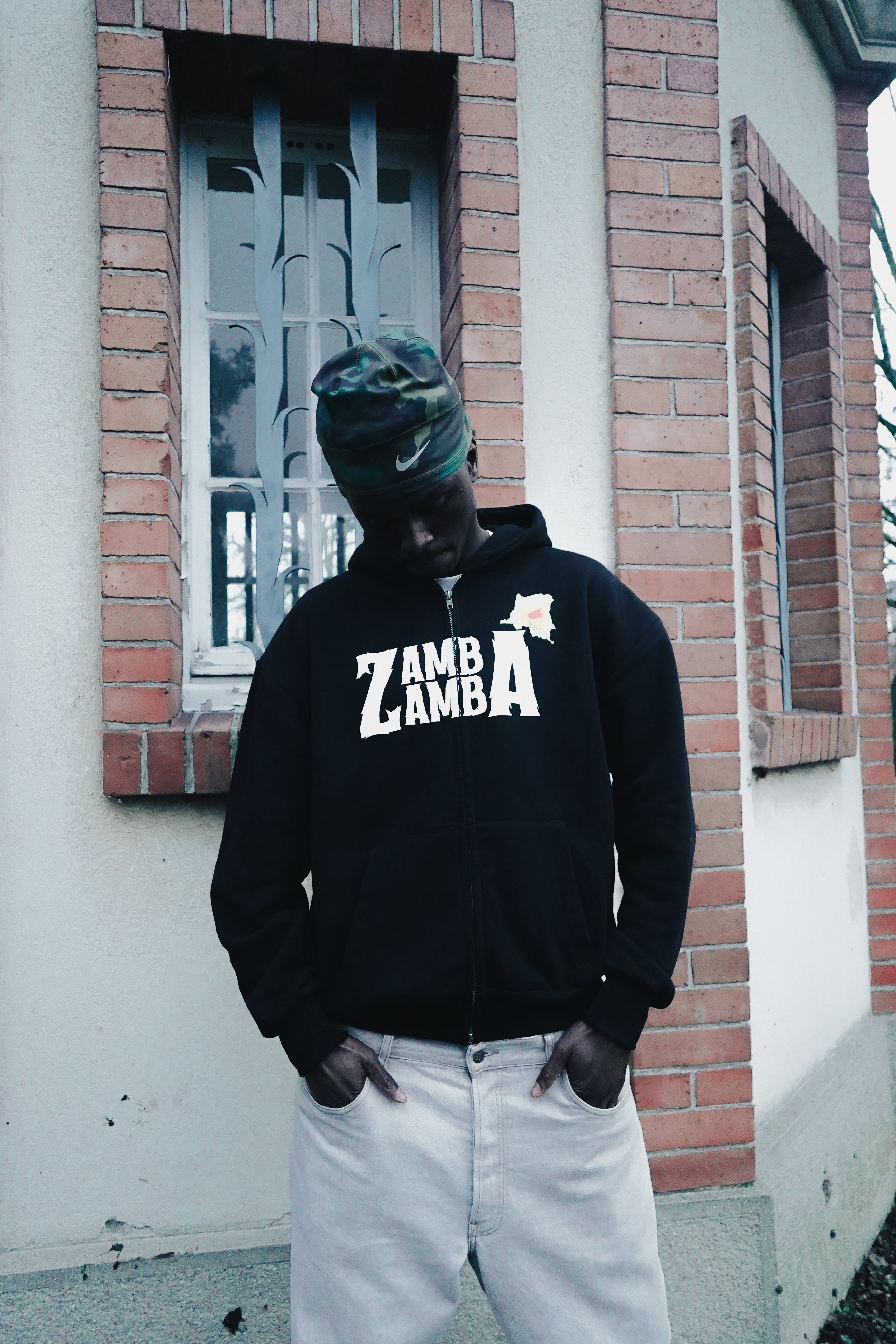 ZAMBA “RACINE” ZIP HOODIE / NOIR